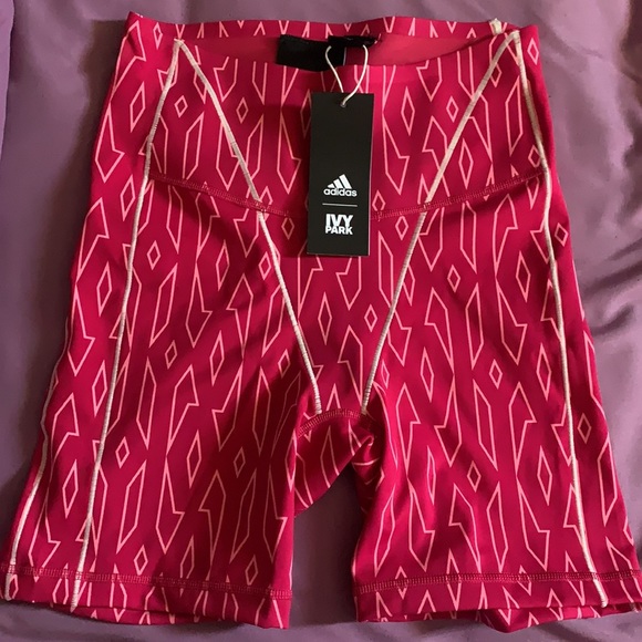 Adidas x Ivy Park monogram short tights - Picture 3 of 4